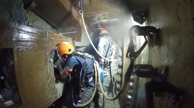 Mud and hydraulic oil give the flavour to this hard and difficult job as a tunnel worker