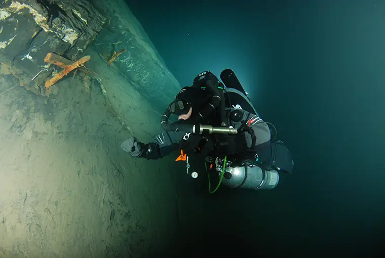 wreck diving with a rebreather