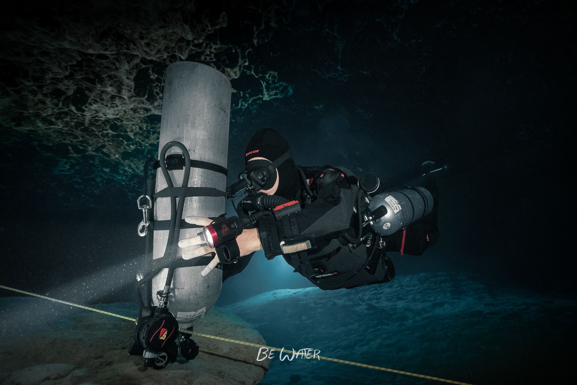 FMC CCR diver with stage bottle