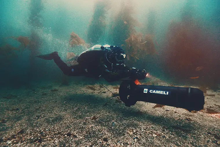 diving with a dpv