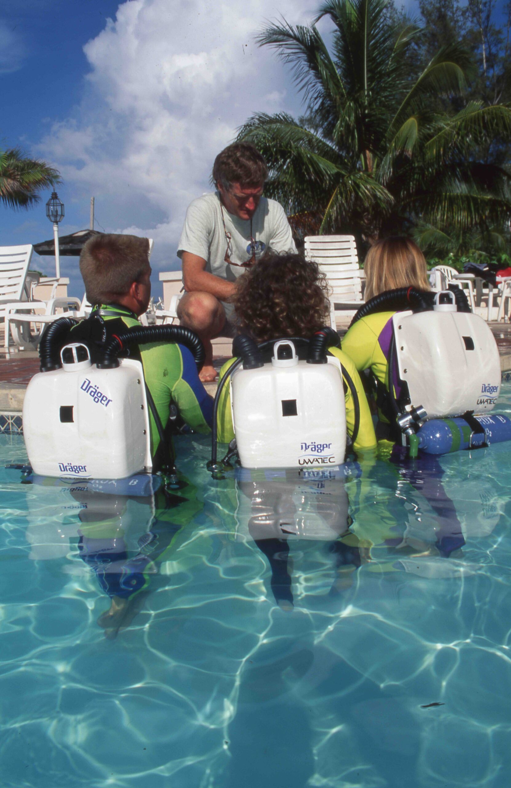 TDI instructor Rob Palmer conducting a Draeger rebreather instructor class