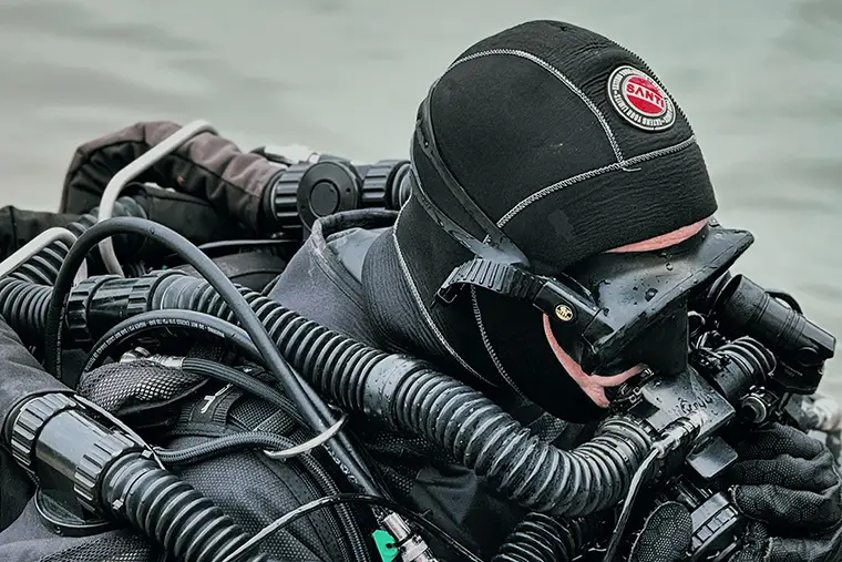 rebreather diver